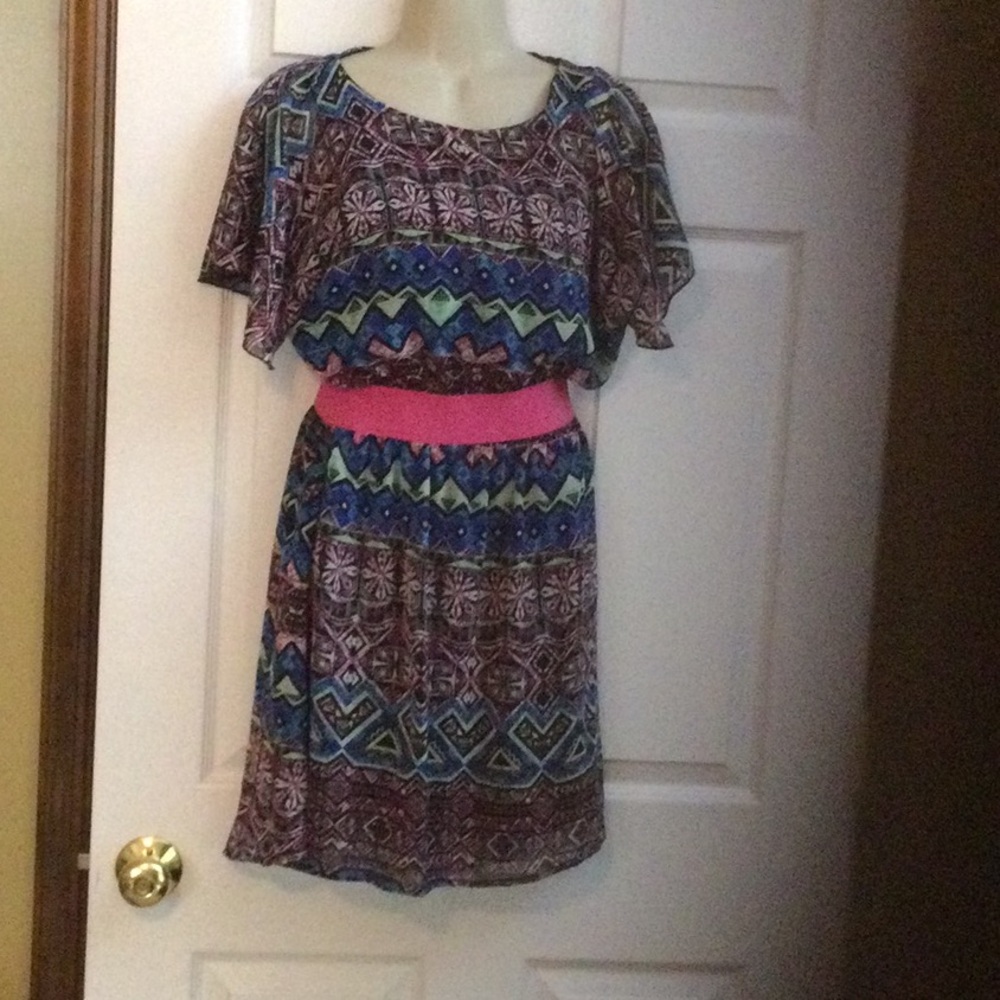 Multicolor Geometric Print Dress with Pink Accent